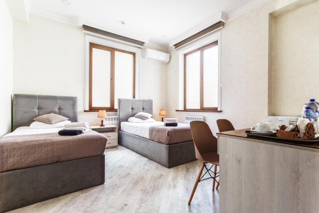ELDI Hotel Tasjkent Buitenkant foto